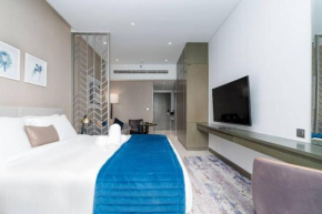 Charming Studio at Damac Prive with Canal View - Ahlan HH